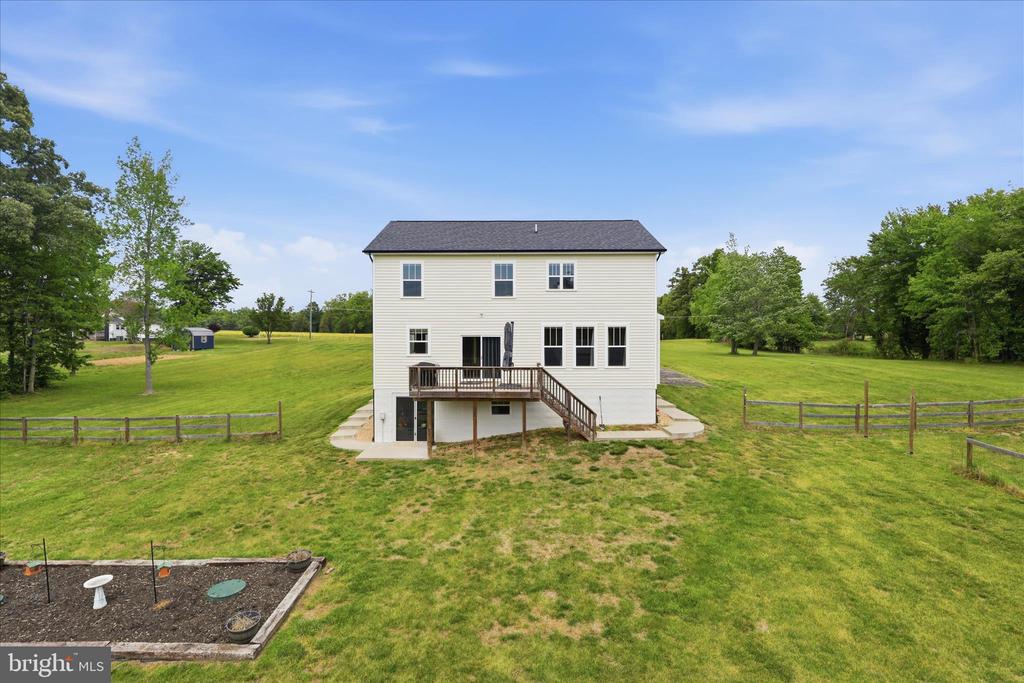 9404 ROBERT E LEE DR, SPOTSYLVANIA, Virginia 22551, 4 Bedrooms Bedrooms, ,2 BathroomsBathrooms,Residential,9404 ROBERT E LEE DR,VASP2041580 MLS # VASP2041580