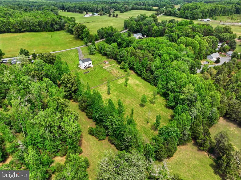 9404 ROBERT E LEE DR, SPOTSYLVANIA, Virginia 22551, 4 Bedrooms Bedrooms, ,2 BathroomsBathrooms,Residential,9404 ROBERT E LEE DR,VASP2041580 MLS # VASP2041580