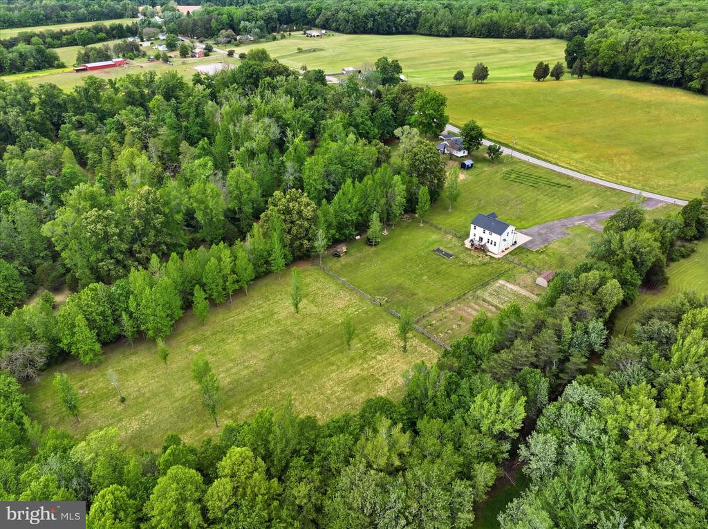 9404 ROBERT E LEE DR, SPOTSYLVANIA, Virginia 22551, 4 Bedrooms Bedrooms, ,2 BathroomsBathrooms,Residential,9404 ROBERT E LEE DR,VASP2041580 MLS # VASP2041580