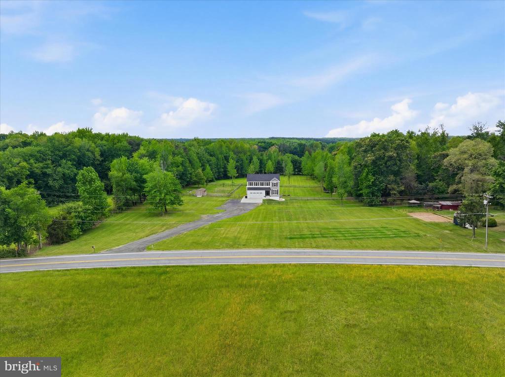 9404 ROBERT E LEE DR, SPOTSYLVANIA, Virginia 22551, 4 Bedrooms Bedrooms, ,2 BathroomsBathrooms,Residential,9404 ROBERT E LEE DR,VASP2041580 MLS # VASP2041580