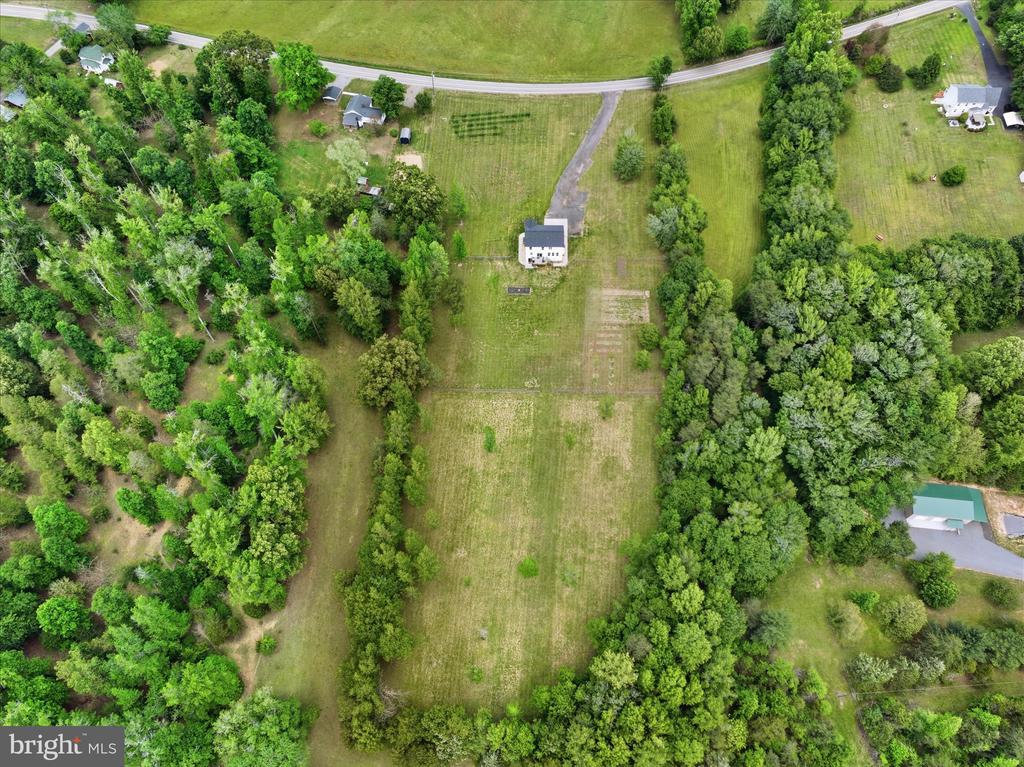 9404 ROBERT E LEE DR, SPOTSYLVANIA, Virginia 22551, 4 Bedrooms Bedrooms, ,2 BathroomsBathrooms,Residential,9404 ROBERT E LEE DR,VASP2041580 MLS # VASP2041580