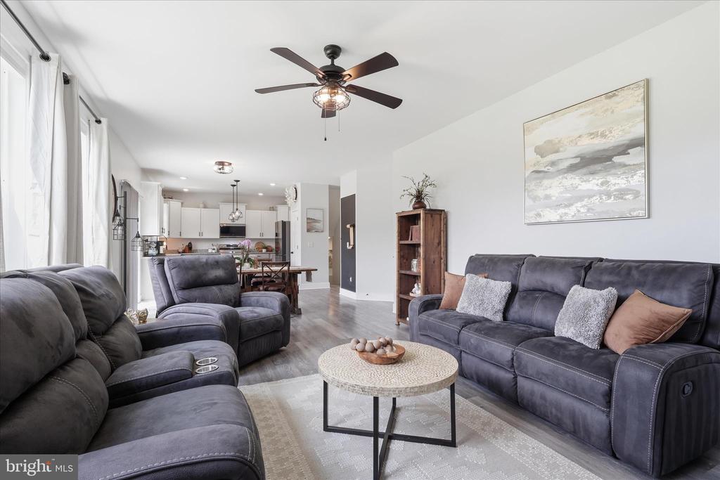 9404 ROBERT E LEE DR, SPOTSYLVANIA, Virginia 22551, 4 Bedrooms Bedrooms, ,2 BathroomsBathrooms,Residential,9404 ROBERT E LEE DR,VASP2041580 MLS # VASP2041580