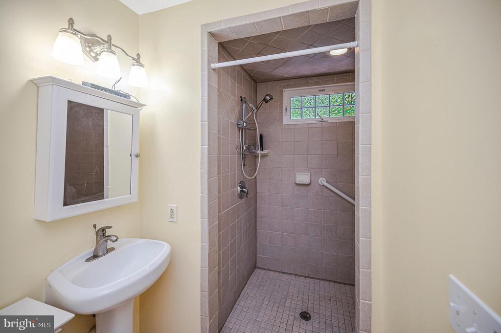 109 FAIRWAY DR, LOCUST GROVE, Virginia 22508, 3 Bedrooms Bedrooms, ,2 BathroomsBathrooms,Residential,109 FAIRWAY DR,VAOR2014126 MLS # VAOR2014126
