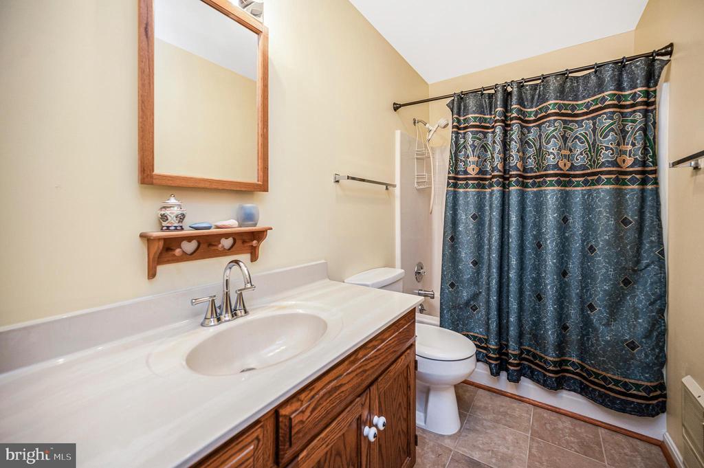 109 FAIRWAY DR, LOCUST GROVE, Virginia 22508, 3 Bedrooms Bedrooms, ,2 BathroomsBathrooms,Residential,109 FAIRWAY DR,VAOR2014126 MLS # VAOR2014126
