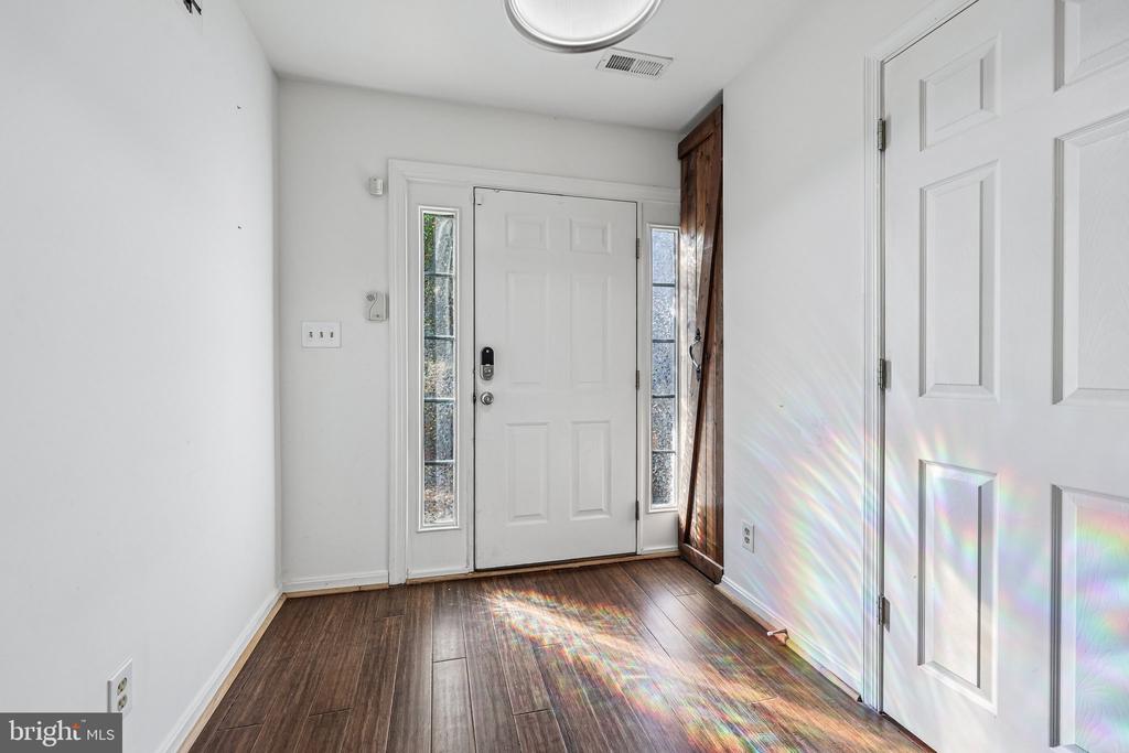 7217 WYTHEVILLE, FREDERICKSBURG, Virginia 22407, 3 Bedrooms Bedrooms, ,2 BathroomsBathrooms,Residential,SALEM FIELDS HOA,7217 WYTHEVILLE,VASP2041920 MLS # VASP2041920