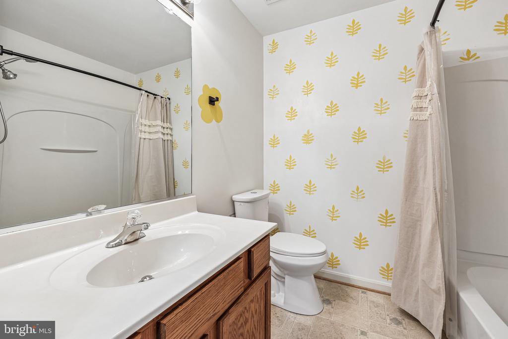 7217 WYTHEVILLE, FREDERICKSBURG, Virginia 22407, 3 Bedrooms Bedrooms, ,2 BathroomsBathrooms,Residential,SALEM FIELDS HOA,7217 WYTHEVILLE,VASP2041920 MLS # VASP2041920