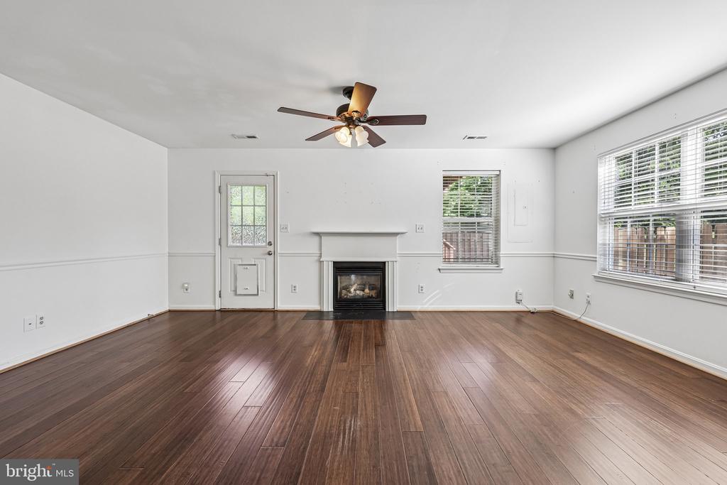 7217 WYTHEVILLE, FREDERICKSBURG, Virginia 22407, 3 Bedrooms Bedrooms, ,2 BathroomsBathrooms,Residential,SALEM FIELDS HOA,7217 WYTHEVILLE,VASP2041920 MLS # VASP2041920