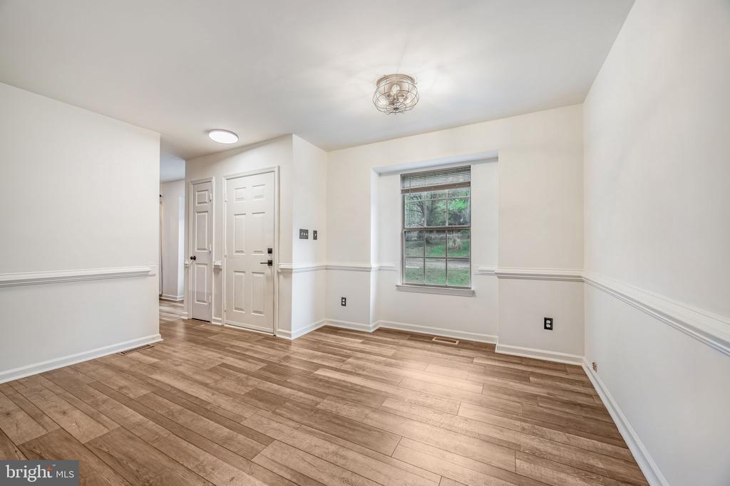 10907 CRESTWOOD DR, SPOTSYLVANIA, Virginia 22553, 3 Bedrooms Bedrooms, ,2 BathroomsBathrooms,Residential,10907 CRESTWOOD DR,VASP2041926 MLS # VASP2041926