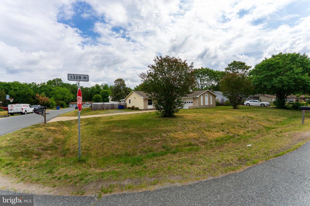 408 S BROOKS DR, FREDERICKSBURG, Virginia 22408, 3 Bedrooms Bedrooms, ,2 BathroomsBathrooms,Residential,408 S BROOKS DR,VASP2041764 MLS # VASP2041764