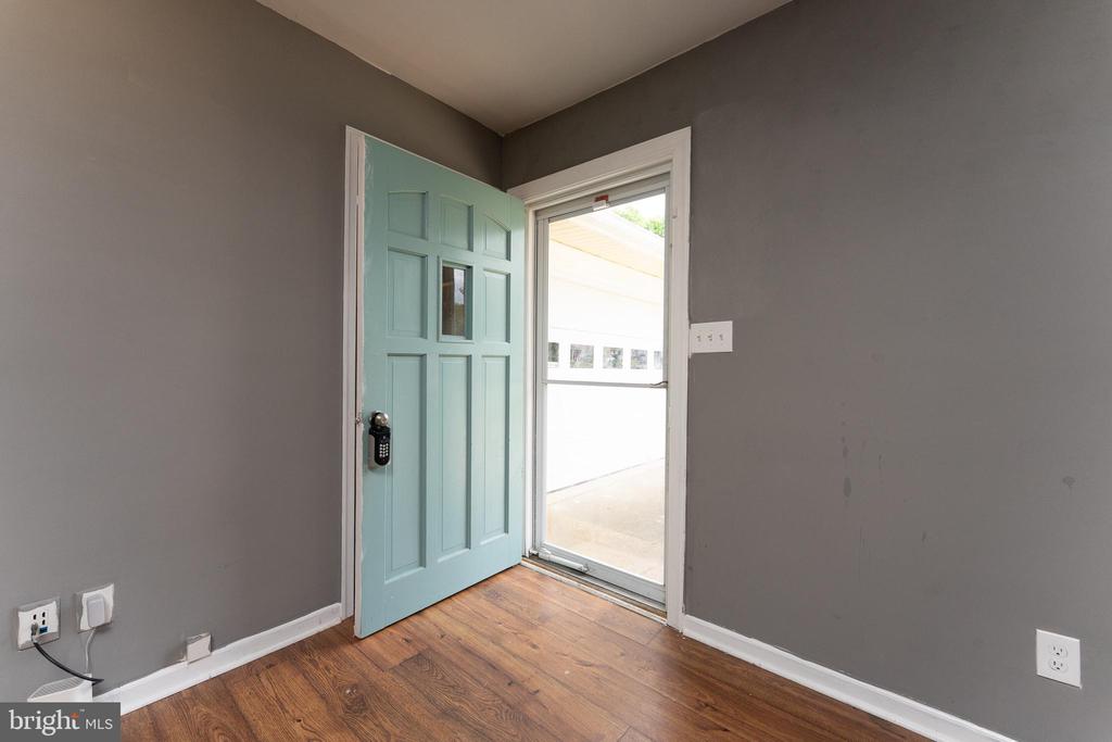 408 S BROOKS DR, FREDERICKSBURG, Virginia 22408, 3 Bedrooms Bedrooms, ,2 BathroomsBathrooms,Residential,408 S BROOKS DR,VASP2041764 MLS # VASP2041764