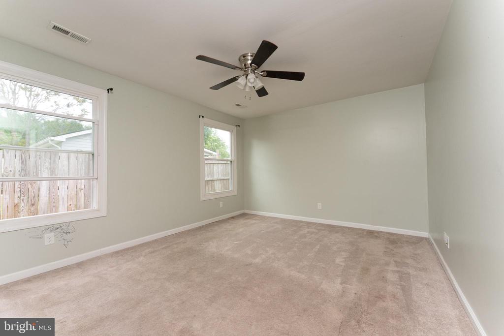 408 S BROOKS DR, FREDERICKSBURG, Virginia 22408, 3 Bedrooms Bedrooms, ,2 BathroomsBathrooms,Residential,408 S BROOKS DR,VASP2041764 MLS # VASP2041764