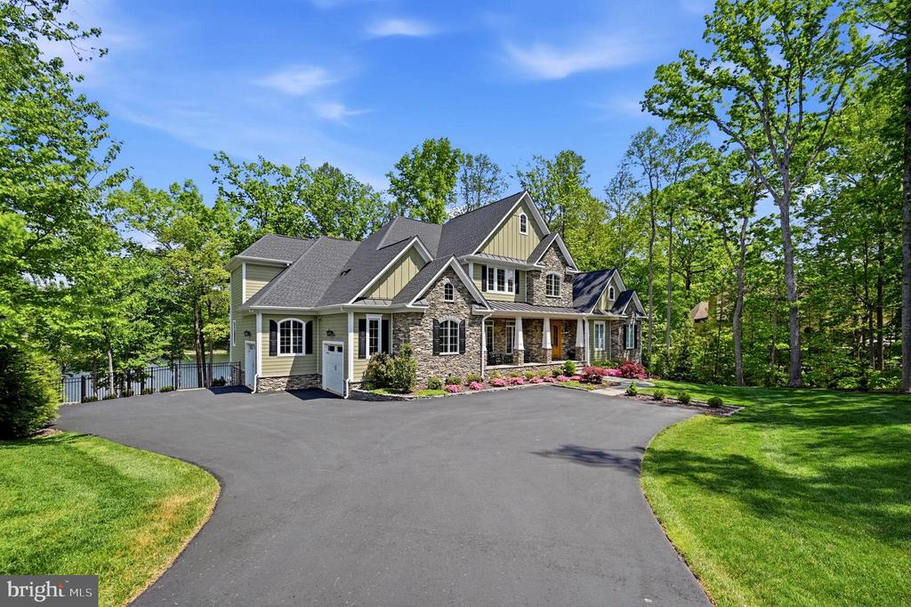 11215 PRESWICK LN, SPOTSYLVANIA, Virginia 22551, 5 Bedrooms Bedrooms, ,5 BathroomsBathrooms,Residential,11215 PRESWICK LN,VASP2041934 MLS # VASP2041934