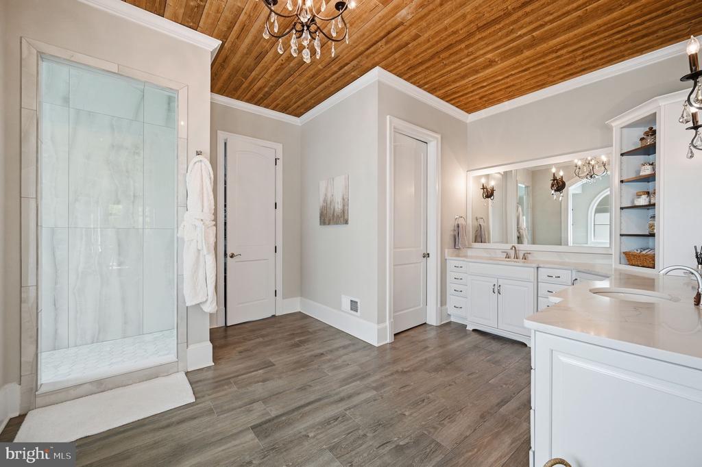 11215 PRESWICK LN, SPOTSYLVANIA, Virginia 22551, 5 Bedrooms Bedrooms, ,5 BathroomsBathrooms,Residential,11215 PRESWICK LN,VASP2041934 MLS # VASP2041934