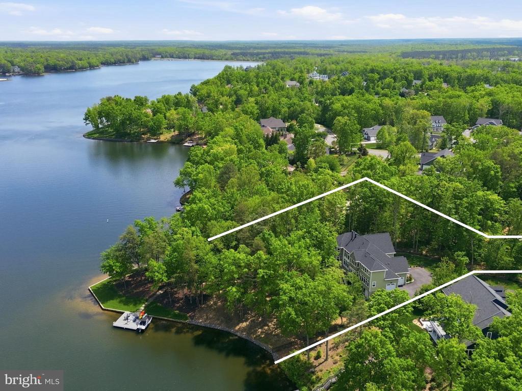 11215 PRESWICK LN, SPOTSYLVANIA, Virginia 22551, 5 Bedrooms Bedrooms, ,5 BathroomsBathrooms,Residential,11215 PRESWICK LN,VASP2041934 MLS # VASP2041934