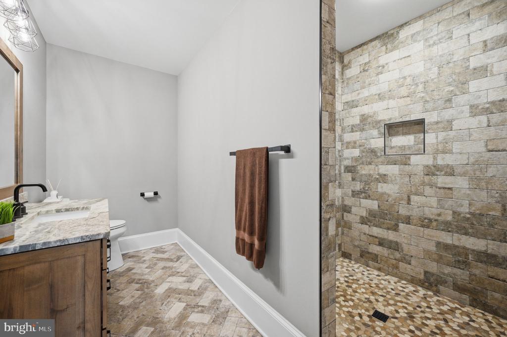 11215 PRESWICK LN, SPOTSYLVANIA, Virginia 22551, 5 Bedrooms Bedrooms, ,5 BathroomsBathrooms,Residential,11215 PRESWICK LN,VASP2041934 MLS # VASP2041934