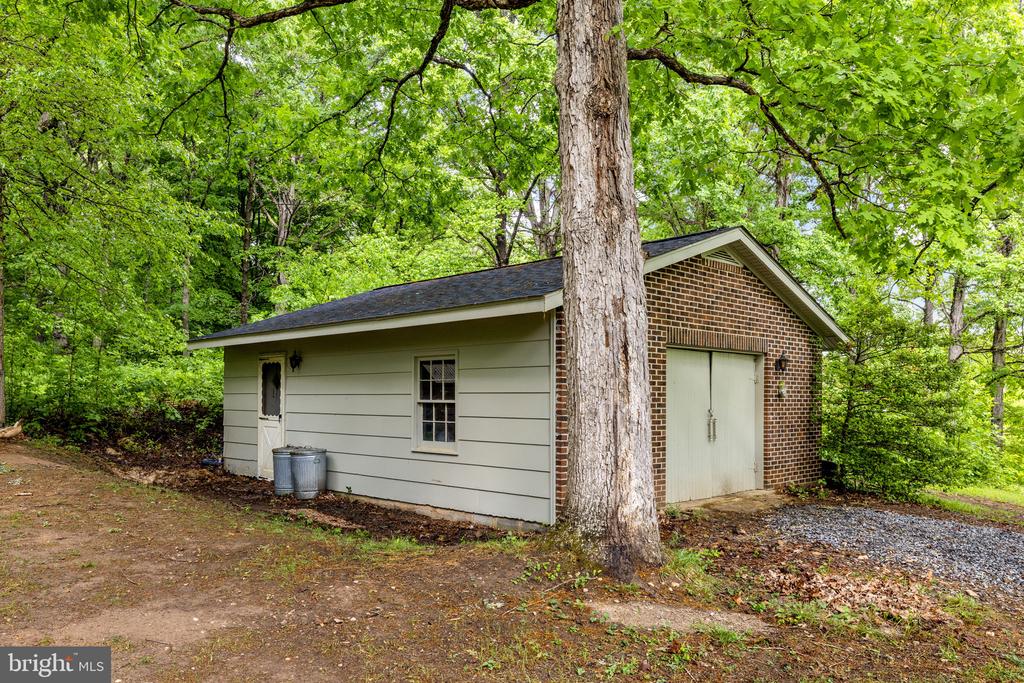 7501 HUNTERS LODGE DR, SPOTSYLVANIA, Virginia 22551, 3 Bedrooms Bedrooms, ,2 BathroomsBathrooms,Residential,7501 HUNTERS LODGE DR,VASP2041822 MLS # VASP2041822