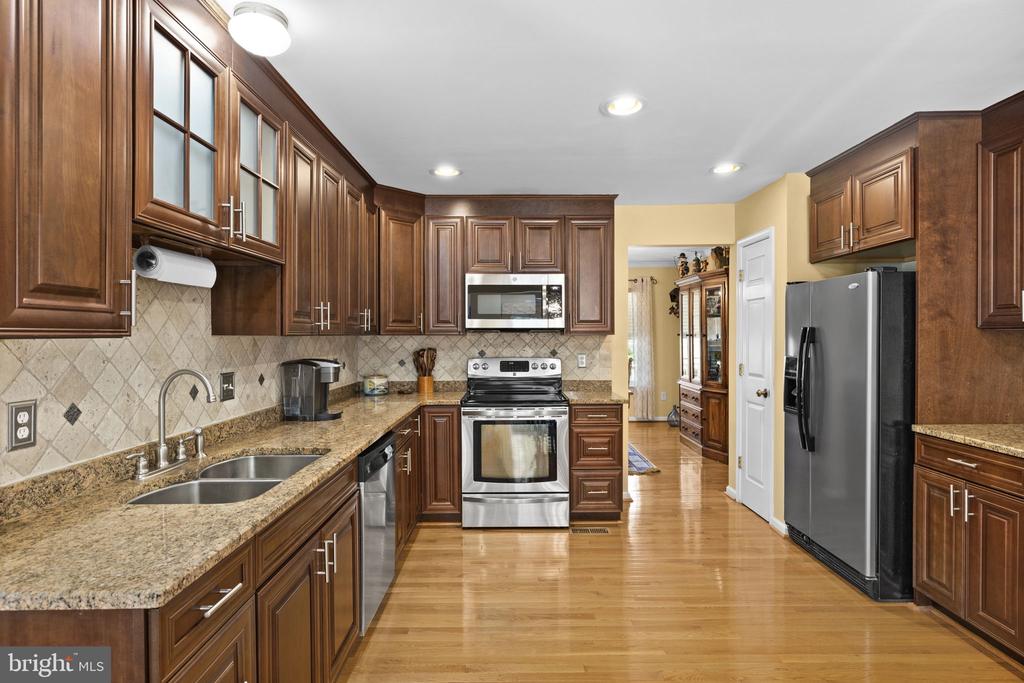 9318 ROBERT E LEE DR, SPOTSYLVANIA, Virginia 22551, 4 Bedrooms Bedrooms, ,3 BathroomsBathrooms,Residential,9318 ROBERT E LEE DR,VASP2041914 MLS # VASP2041914