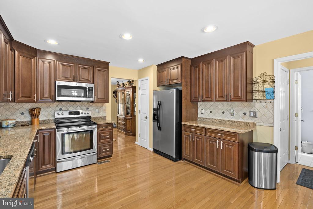 9318 ROBERT E LEE DR, SPOTSYLVANIA, Virginia 22551, 4 Bedrooms Bedrooms, ,3 BathroomsBathrooms,Residential,9318 ROBERT E LEE DR,VASP2041914 MLS # VASP2041914