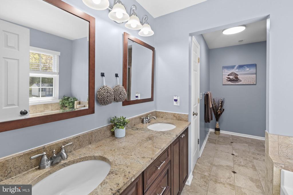 9318 ROBERT E LEE DR, SPOTSYLVANIA, Virginia 22551, 4 Bedrooms Bedrooms, ,3 BathroomsBathrooms,Residential,9318 ROBERT E LEE DR,VASP2041914 MLS # VASP2041914
