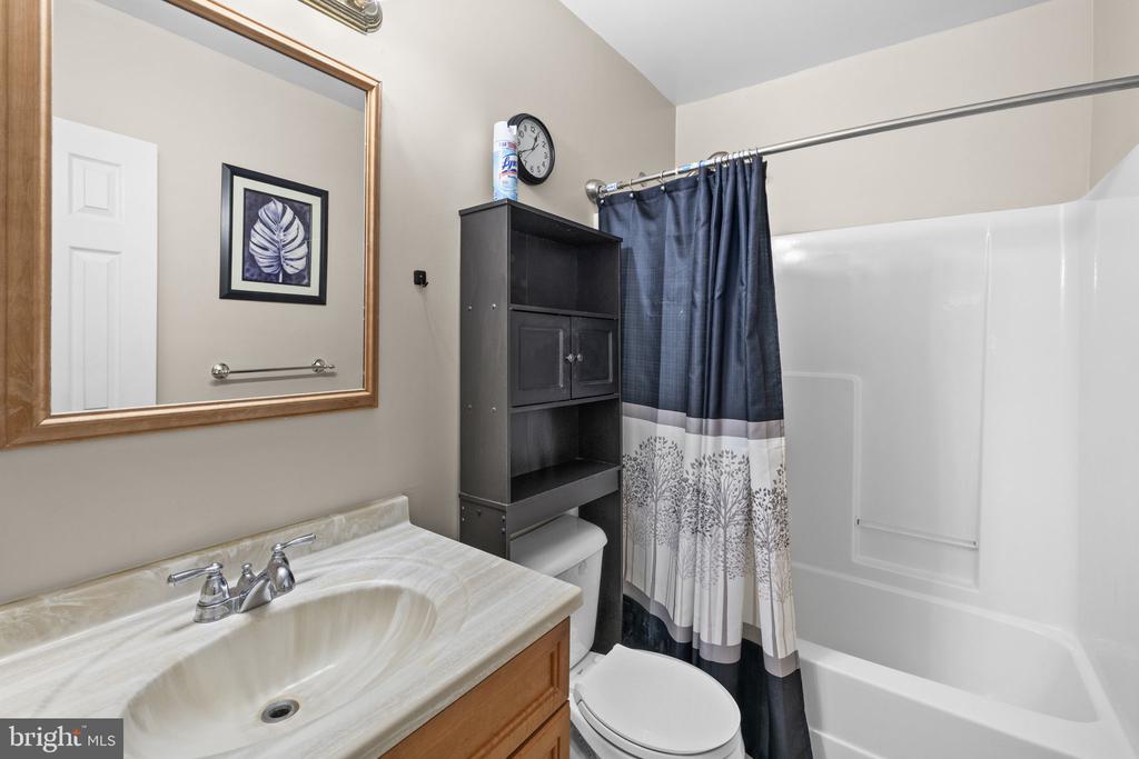 9318 ROBERT E LEE DR, SPOTSYLVANIA, Virginia 22551, 4 Bedrooms Bedrooms, ,3 BathroomsBathrooms,Residential,9318 ROBERT E LEE DR,VASP2041914 MLS # VASP2041914