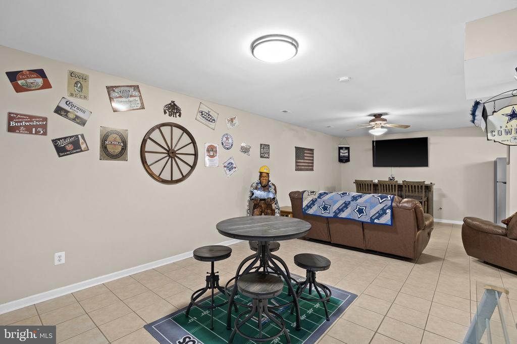9318 ROBERT E LEE DR, SPOTSYLVANIA, Virginia 22551, 4 Bedrooms Bedrooms, ,3 BathroomsBathrooms,Residential,9318 ROBERT E LEE DR,VASP2041914 MLS # VASP2041914