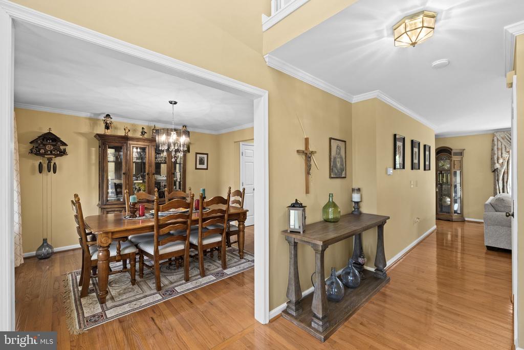 9318 ROBERT E LEE DR, SPOTSYLVANIA, Virginia 22551, 4 Bedrooms Bedrooms, ,3 BathroomsBathrooms,Residential,9318 ROBERT E LEE DR,VASP2041914 MLS # VASP2041914