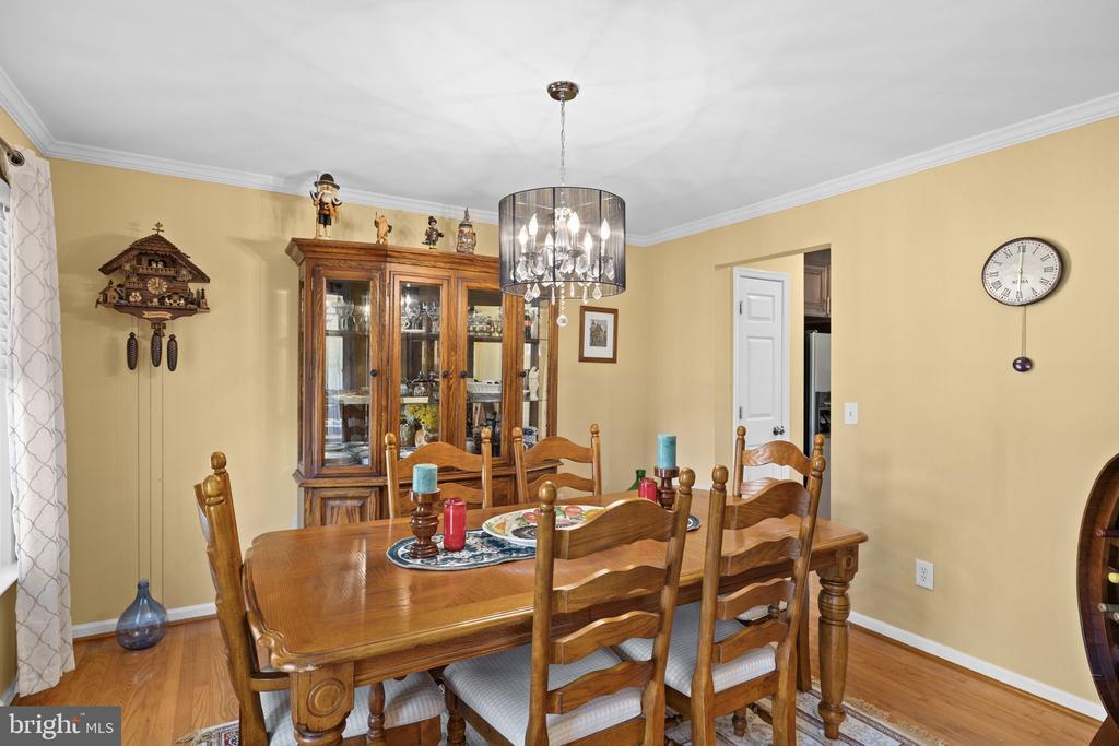 9318 ROBERT E LEE DR, SPOTSYLVANIA, Virginia 22551, 4 Bedrooms Bedrooms, ,3 BathroomsBathrooms,Residential,9318 ROBERT E LEE DR,VASP2041914 MLS # VASP2041914
