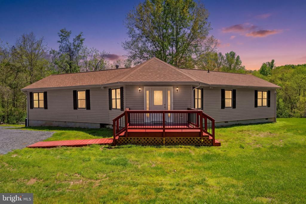 8265 OPAL RD, WARRENTON, Virginia 20186, 3 Bedrooms Bedrooms, ,2 BathroomsBathrooms,Residential,8265 OPAL RD,VAFQ2022012 MLS # VAFQ2022012
