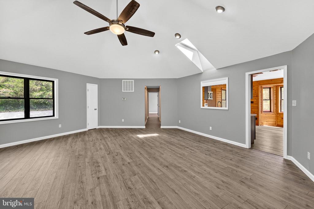 8265 OPAL RD, WARRENTON, Virginia 20186, 3 Bedrooms Bedrooms, ,2 BathroomsBathrooms,Residential,8265 OPAL RD,VAFQ2022012 MLS # VAFQ2022012