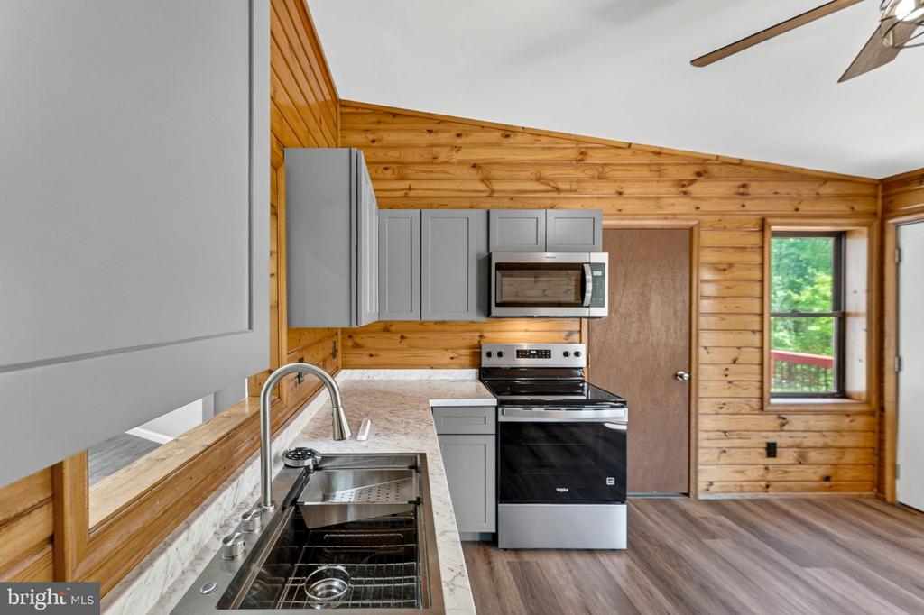 8265 OPAL RD, WARRENTON, Virginia 20186, 3 Bedrooms Bedrooms, ,2 BathroomsBathrooms,Residential,8265 OPAL RD,VAFQ2022012 MLS # VAFQ2022012