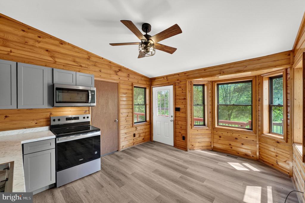8265 OPAL RD, WARRENTON, Virginia 20186, 3 Bedrooms Bedrooms, ,2 BathroomsBathrooms,Residential,8265 OPAL RD,VAFQ2022012 MLS # VAFQ2022012