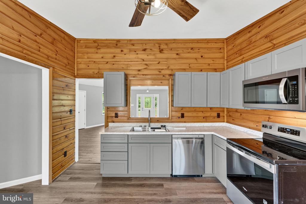 8265 OPAL RD, WARRENTON, Virginia 20186, 3 Bedrooms Bedrooms, ,2 BathroomsBathrooms,Residential,8265 OPAL RD,VAFQ2022012 MLS # VAFQ2022012