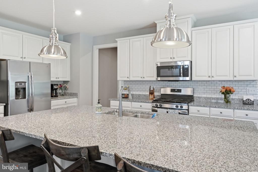 6438 BOB WHITE DR, WARRENTON, Virginia 20187, 5 Bedrooms Bedrooms, ,4 BathroomsBathrooms,Residential,6438 BOB WHITE DR,VAFQ2022060 MLS # VAFQ2022060