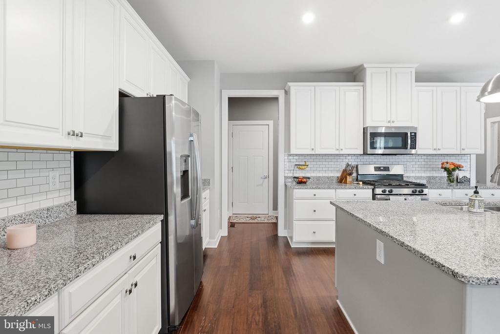 6438 BOB WHITE DR, WARRENTON, Virginia 20187, 5 Bedrooms Bedrooms, ,4 BathroomsBathrooms,Residential,6438 BOB WHITE DR,VAFQ2022060 MLS # VAFQ2022060