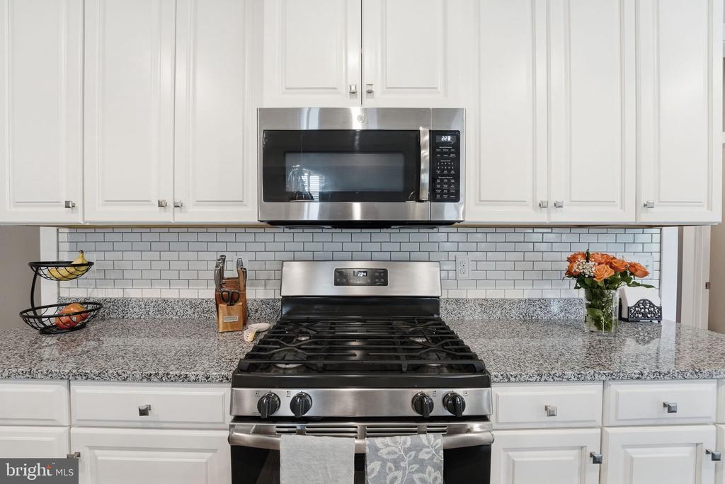 6438 BOB WHITE DR, WARRENTON, Virginia 20187, 5 Bedrooms Bedrooms, ,4 BathroomsBathrooms,Residential,6438 BOB WHITE DR,VAFQ2022060 MLS # VAFQ2022060