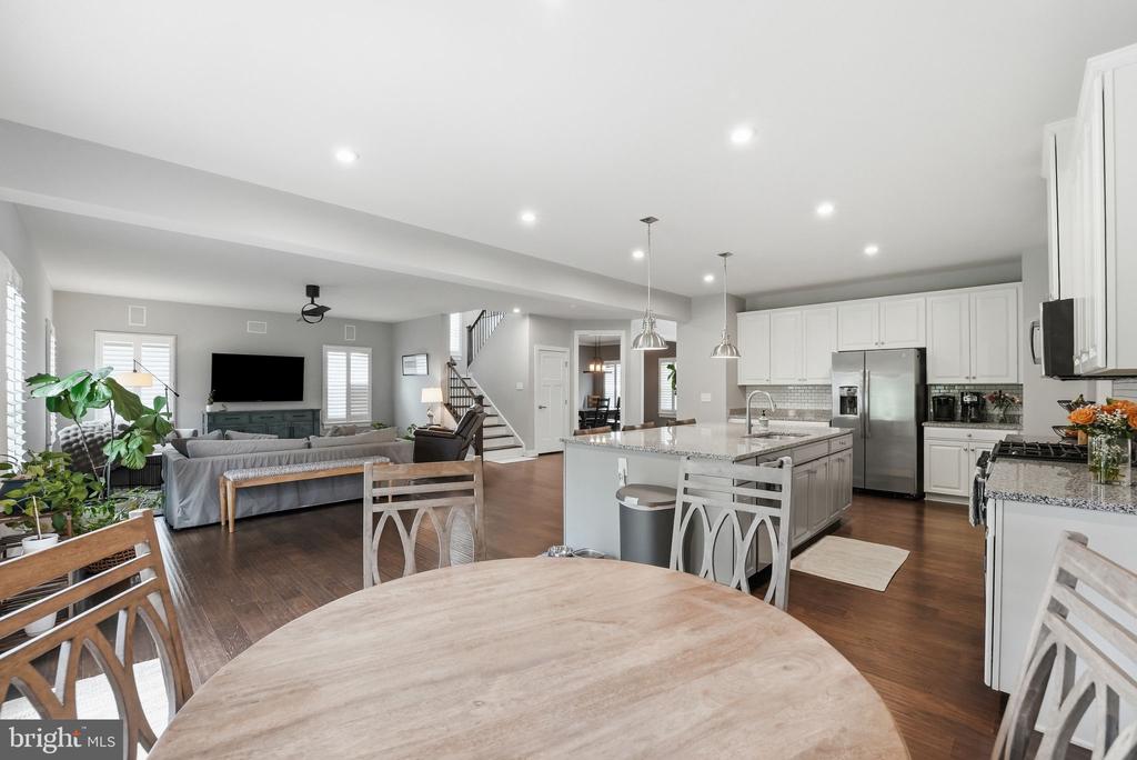 6438 BOB WHITE DR, WARRENTON, Virginia 20187, 5 Bedrooms Bedrooms, ,4 BathroomsBathrooms,Residential,6438 BOB WHITE DR,VAFQ2022060 MLS # VAFQ2022060