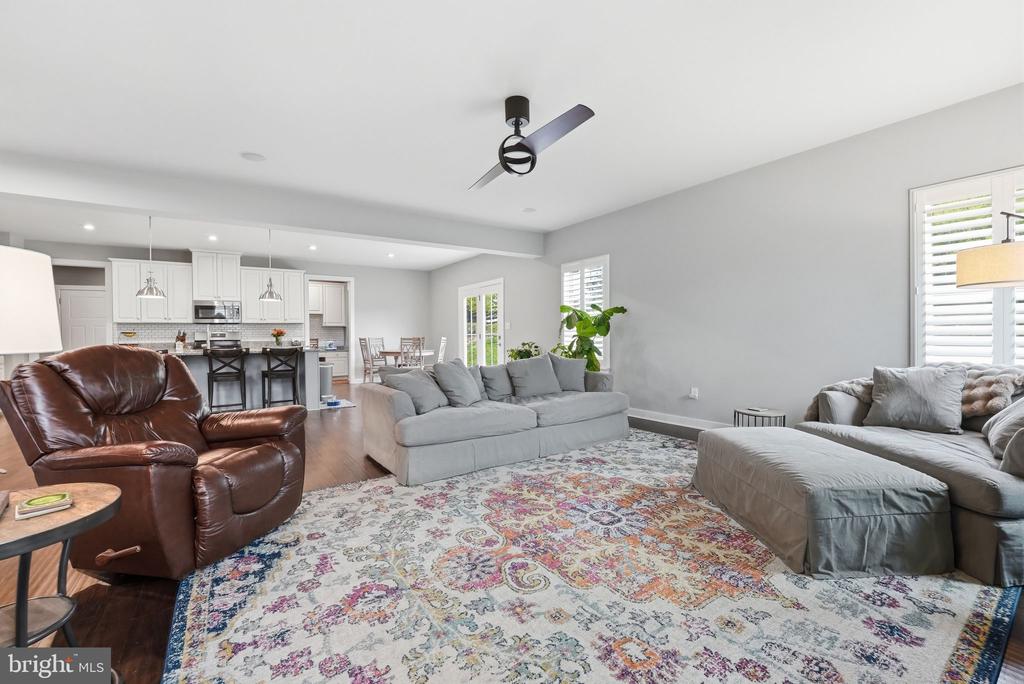 6438 BOB WHITE DR, WARRENTON, Virginia 20187, 5 Bedrooms Bedrooms, ,4 BathroomsBathrooms,Residential,6438 BOB WHITE DR,VAFQ2022060 MLS # VAFQ2022060