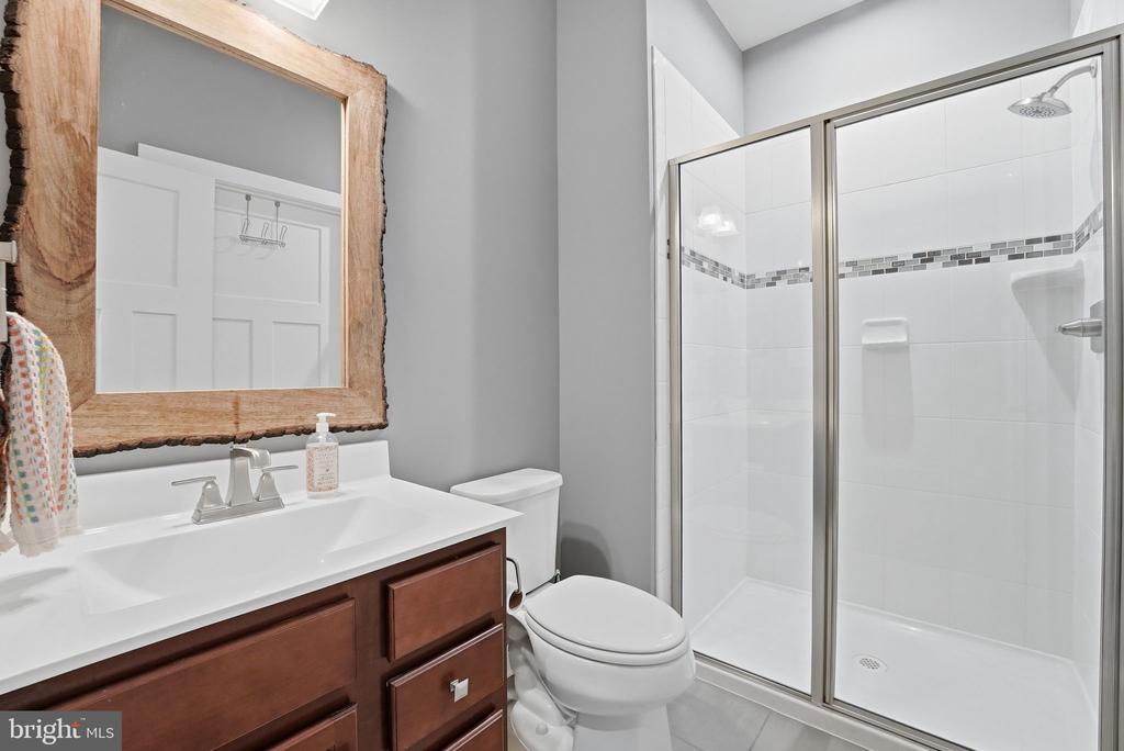 6438 BOB WHITE DR, WARRENTON, Virginia 20187, 5 Bedrooms Bedrooms, ,4 BathroomsBathrooms,Residential,6438 BOB WHITE DR,VAFQ2022060 MLS # VAFQ2022060