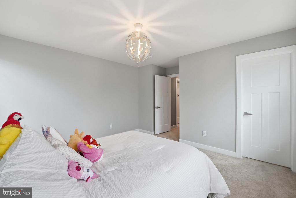 6438 BOB WHITE DR, WARRENTON, Virginia 20187, 5 Bedrooms Bedrooms, ,4 BathroomsBathrooms,Residential,6438 BOB WHITE DR,VAFQ2022060 MLS # VAFQ2022060