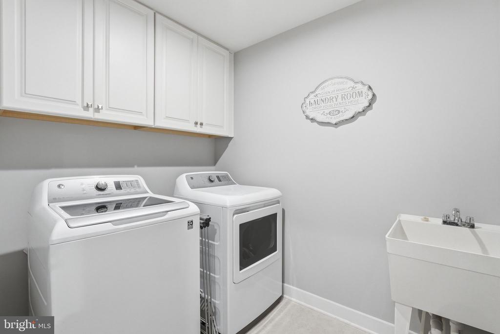 6438 BOB WHITE DR, WARRENTON, Virginia 20187, 5 Bedrooms Bedrooms, ,4 BathroomsBathrooms,Residential,6438 BOB WHITE DR,VAFQ2022060 MLS # VAFQ2022060