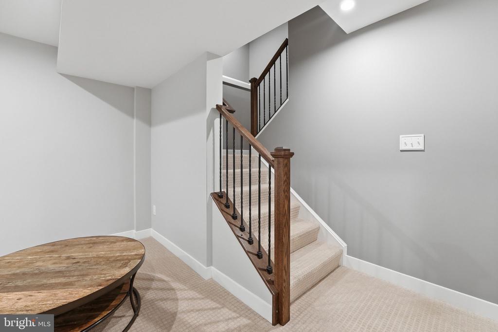 6438 BOB WHITE DR, WARRENTON, Virginia 20187, 5 Bedrooms Bedrooms, ,4 BathroomsBathrooms,Residential,6438 BOB WHITE DR,VAFQ2022060 MLS # VAFQ2022060