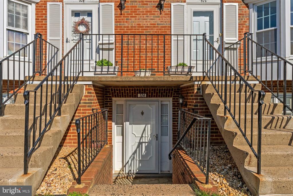 52 LEEDS CT, WARRENTON, Virginia 20186, 3 Bedrooms Bedrooms, ,2 BathroomsBathrooms,Residential,52 LEEDS CT,VAFQ2022082 MLS # VAFQ2022082