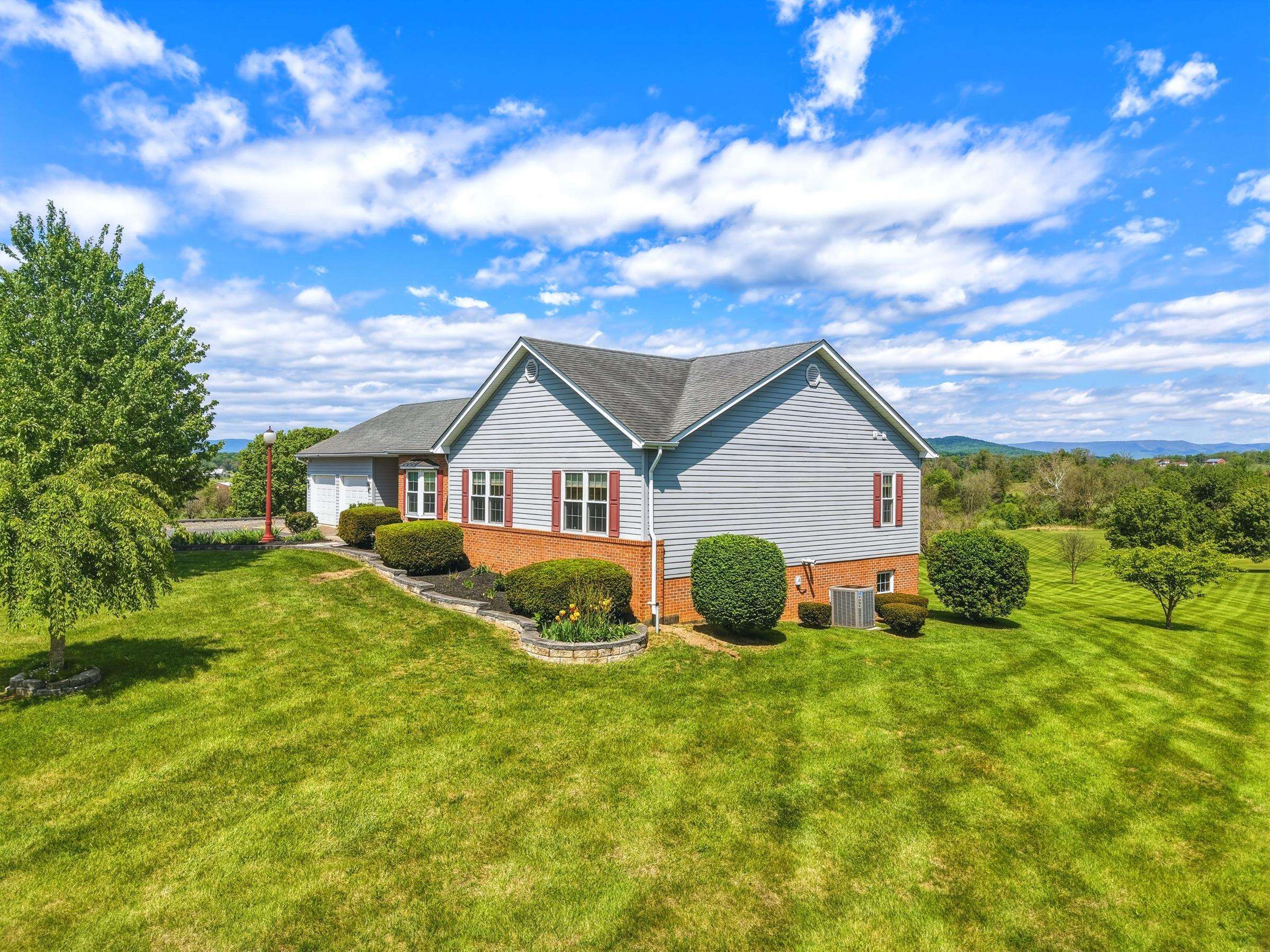 291 BEAVER LN, MOUNT JACKSON, Virginia 22842, 3 Bedrooms Bedrooms, ,Residential,291 BEAVER LN,676979 MLS # 676979