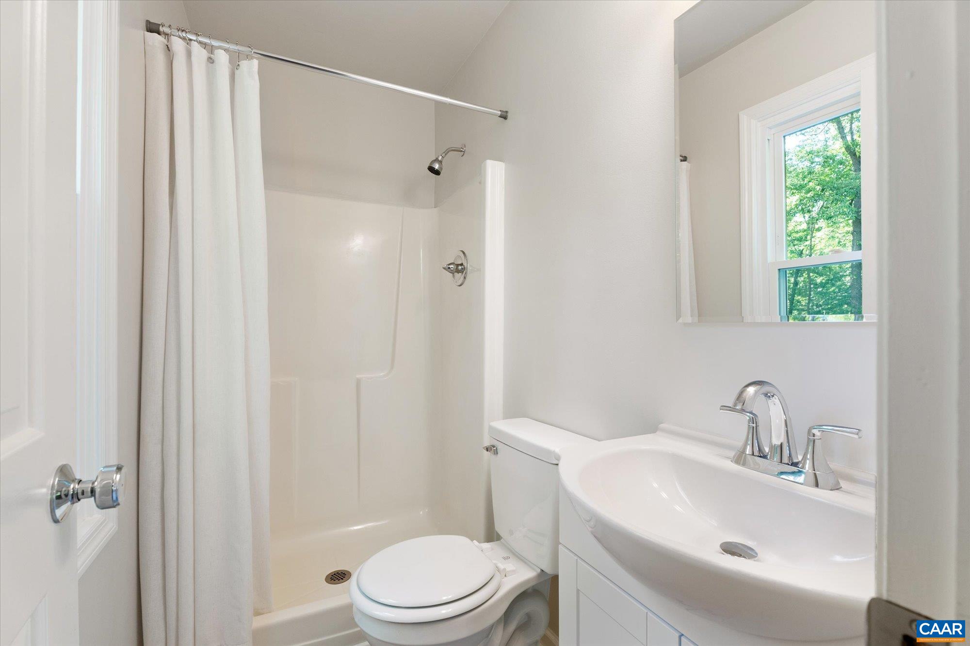 309 CRESTFIELD CT, CHARLOTTESVILLE, Virginia 22911, 3 Bedrooms Bedrooms, ,3 BathroomsBathrooms,Residential,309 CRESTFIELD CT,677147 MLS # 677147