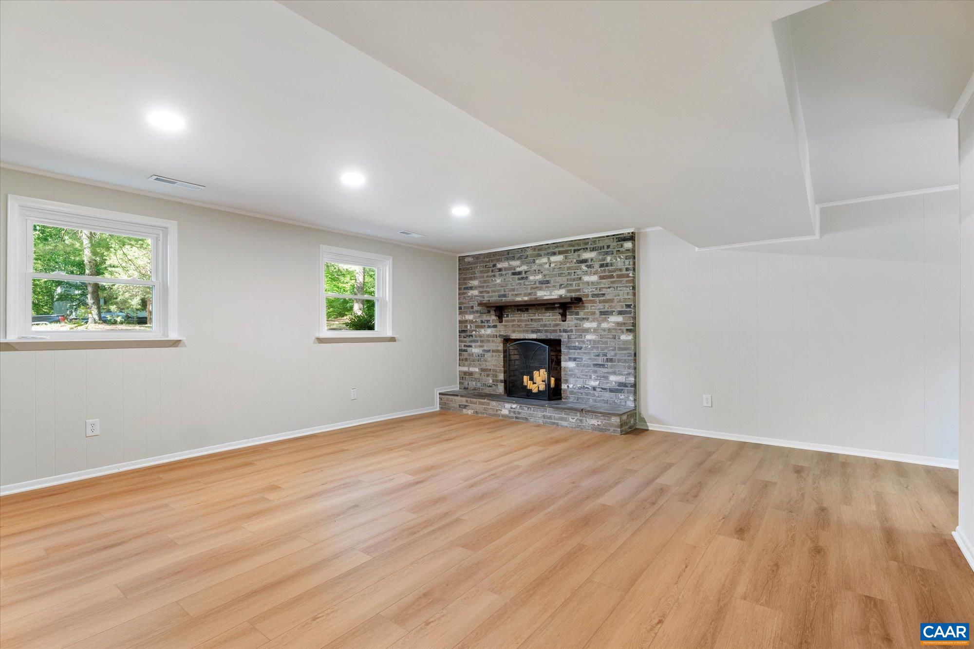 309 CRESTFIELD CT, CHARLOTTESVILLE, Virginia 22911, 3 Bedrooms Bedrooms, ,3 BathroomsBathrooms,Residential,309 CRESTFIELD CT,677147 MLS # 677147