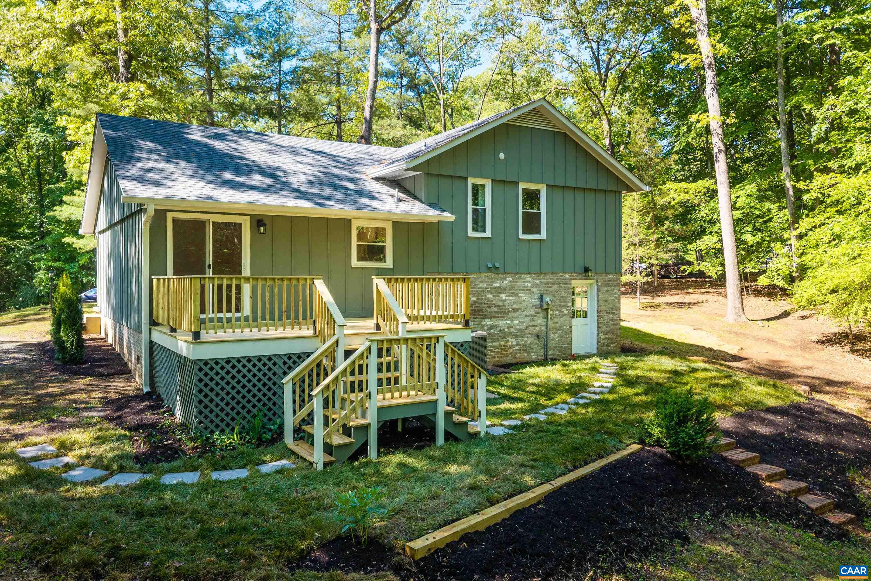309 CRESTFIELD CT, CHARLOTTESVILLE, Virginia 22911, 3 Bedrooms Bedrooms, ,3 BathroomsBathrooms,Residential,309 CRESTFIELD CT,677147 MLS # 677147