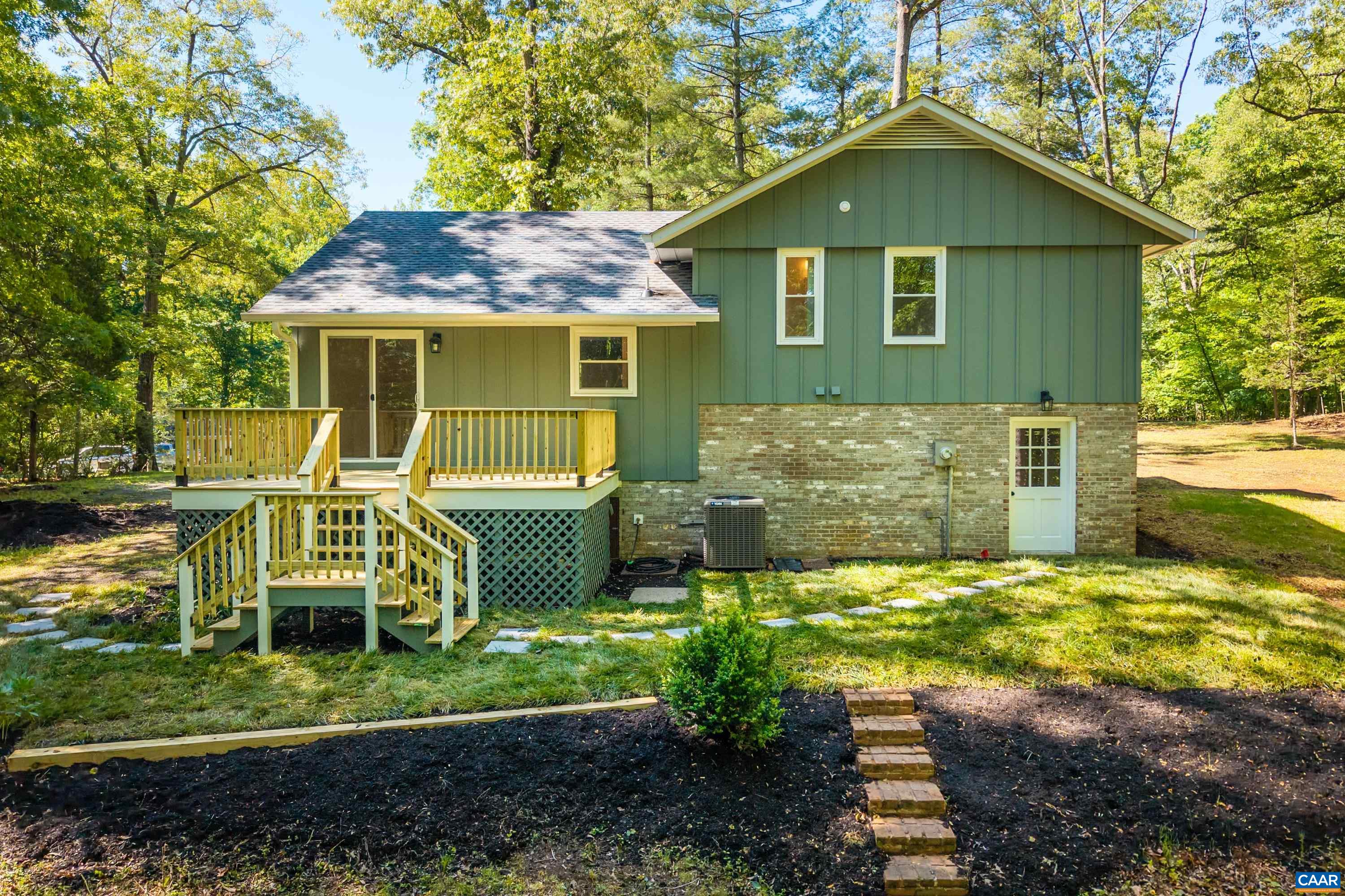 309 CRESTFIELD CT, CHARLOTTESVILLE, Virginia 22911, 3 Bedrooms Bedrooms, ,3 BathroomsBathrooms,Residential,309 CRESTFIELD CT,677147 MLS # 677147