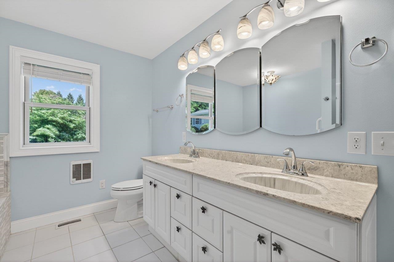 3090 ARROWHEAD RD, ROCKINGHAM, Virginia 22801, 3 Bedrooms Bedrooms, ,2 BathroomsBathrooms,Residential,3090 ARROWHEAD RD,677155 MLS # 677155