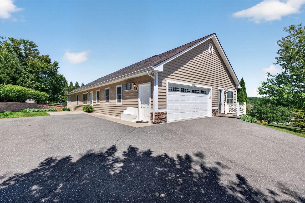 3090 ARROWHEAD RD, ROCKINGHAM, Virginia 22801, 3 Bedrooms Bedrooms, ,2 BathroomsBathrooms,Residential,3090 ARROWHEAD RD,677155 MLS # 677155