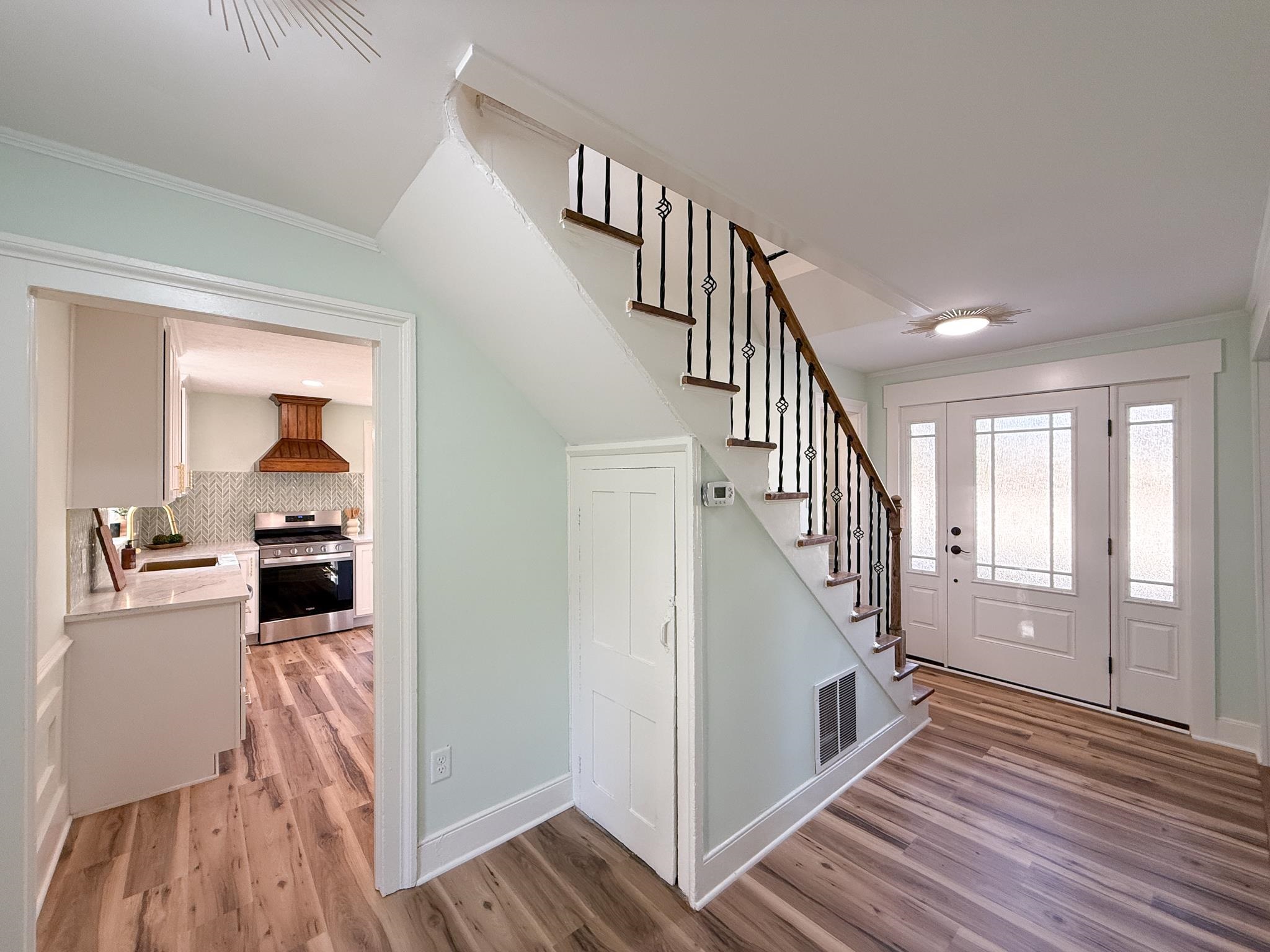 1202 W BEVERLEY ST, STAUNTON, Virginia 24401, 3 Bedrooms Bedrooms, ,2 BathroomsBathrooms,Residential,1202 W BEVERLEY ST,677156 MLS # 677156